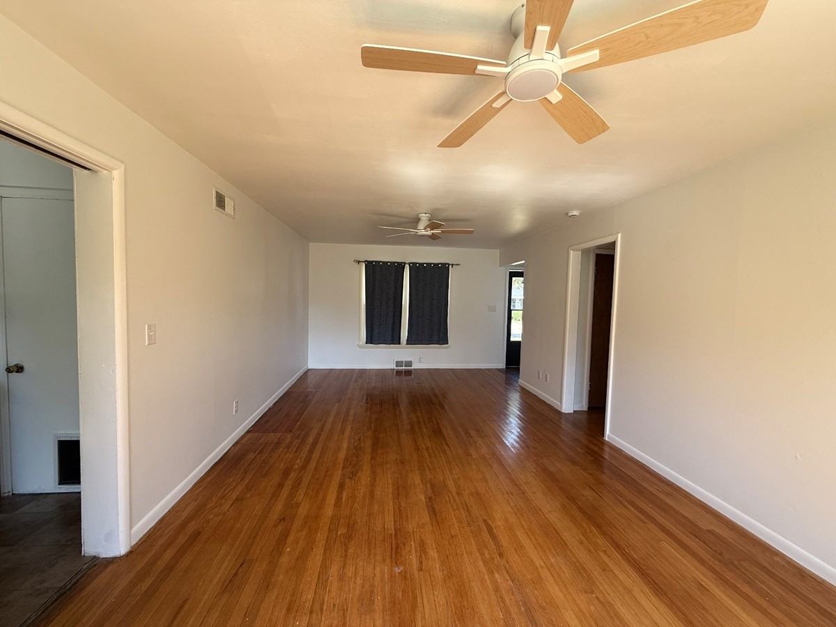 3032 Nw 67th St #1 - Photo 4 of 26