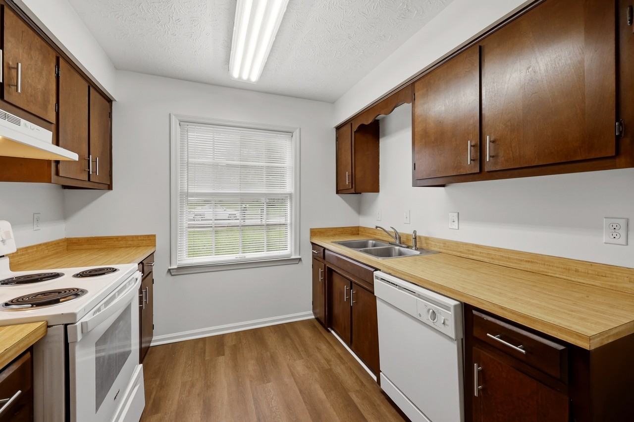 3215 Aqueduct DriveUnit B #B - Photo 2 of 26