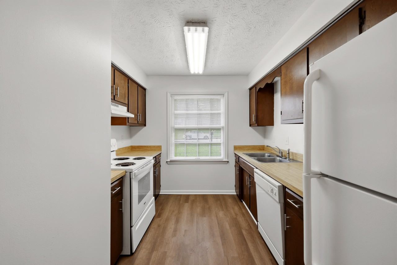 3215 Aqueduct DriveUnit B #B - Photo 3 of 26