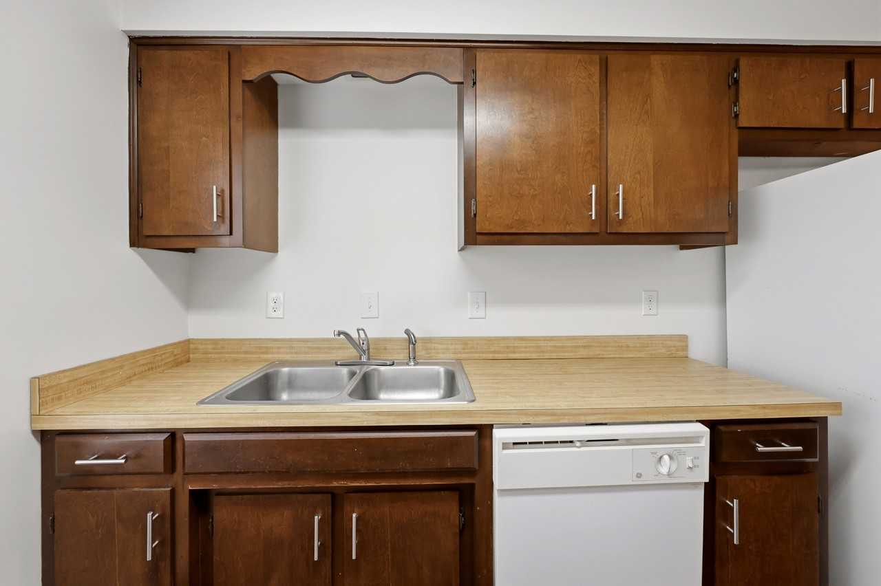 3215 Aqueduct DriveUnit B #B - Photo 6 of 26