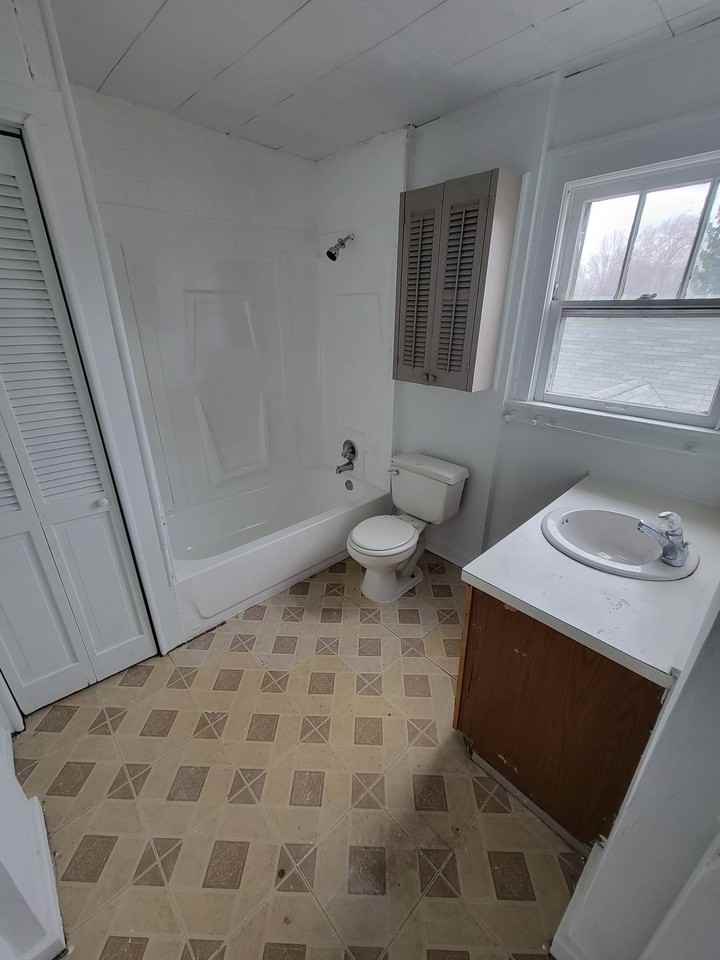 332 Noble Ave #1 - Photo 6 of 11