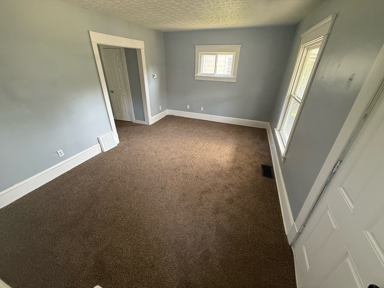 2291 11th St Sw #1 - Photo 5 of 13