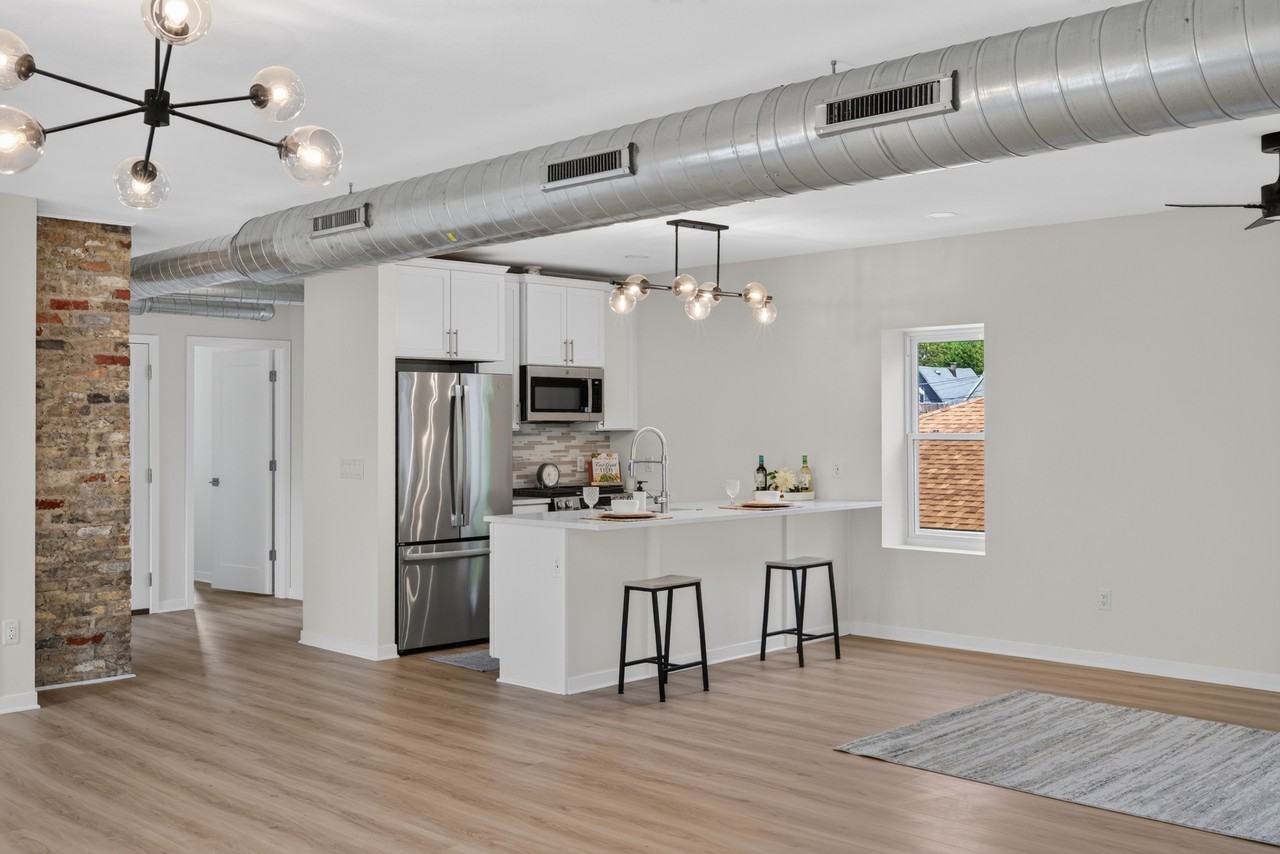 2995 2991 South Clement Avenue2ND FLOOR #2991 - Photo 7 of 36