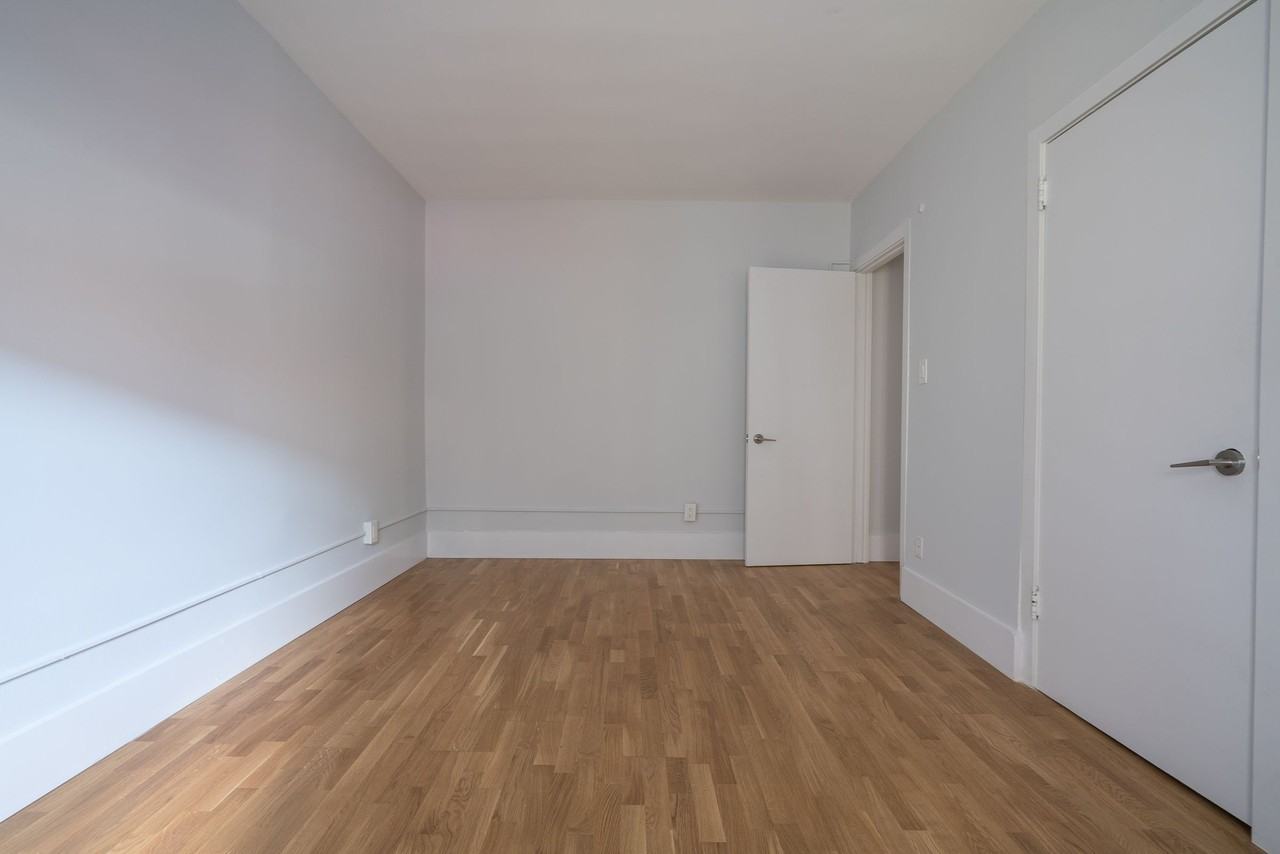 150 Fermanagh Avenue - Photo 3 of 10