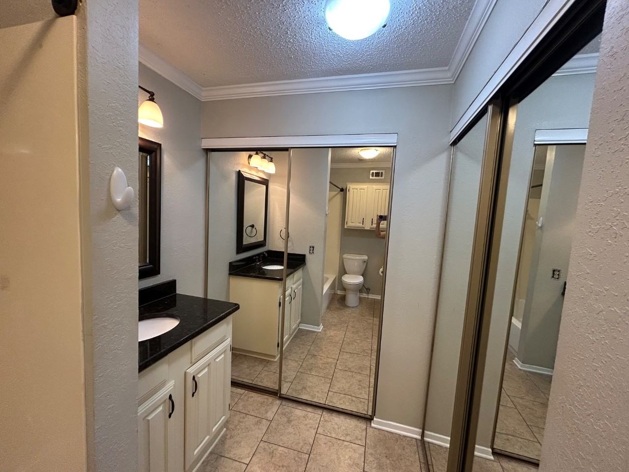 3100 Fairfield Ave - Photo 6 of 10