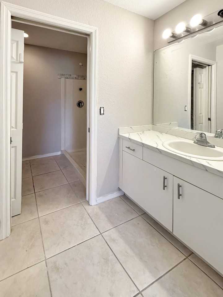 2303 Ansel Ave S #1 - Photo 7 of 30