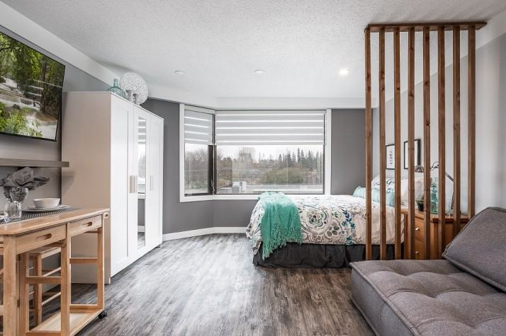 4311 49 Ave - Photo 3 of 10