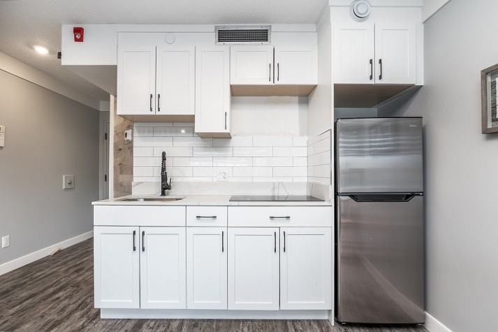 4311 49 Ave - Photo 6 of 10