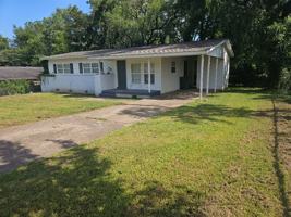 featured image of 2407 Medaris Rd Nw #1
