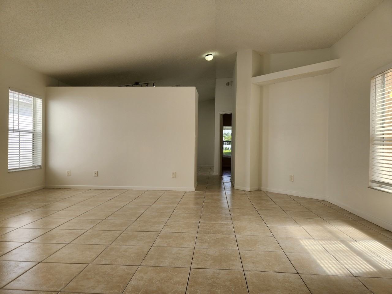 18891 Nw 19th St #1 - Photo 4 of 11