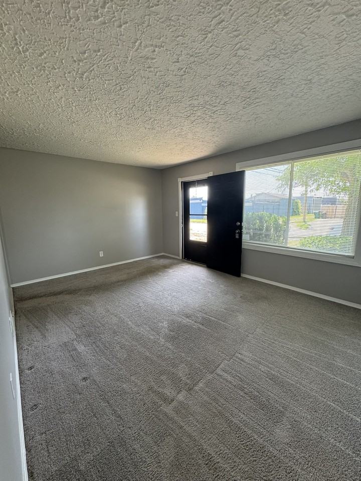2726 Margaret St #1 - Photo 3 of 16