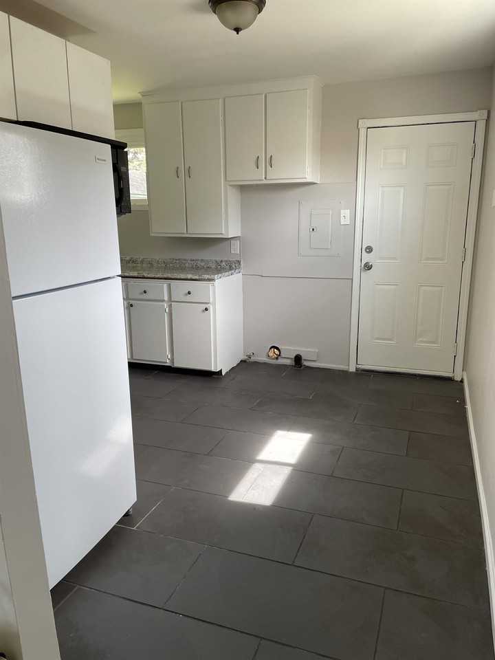 2726 Margaret St #1 - Photo 5 of 16