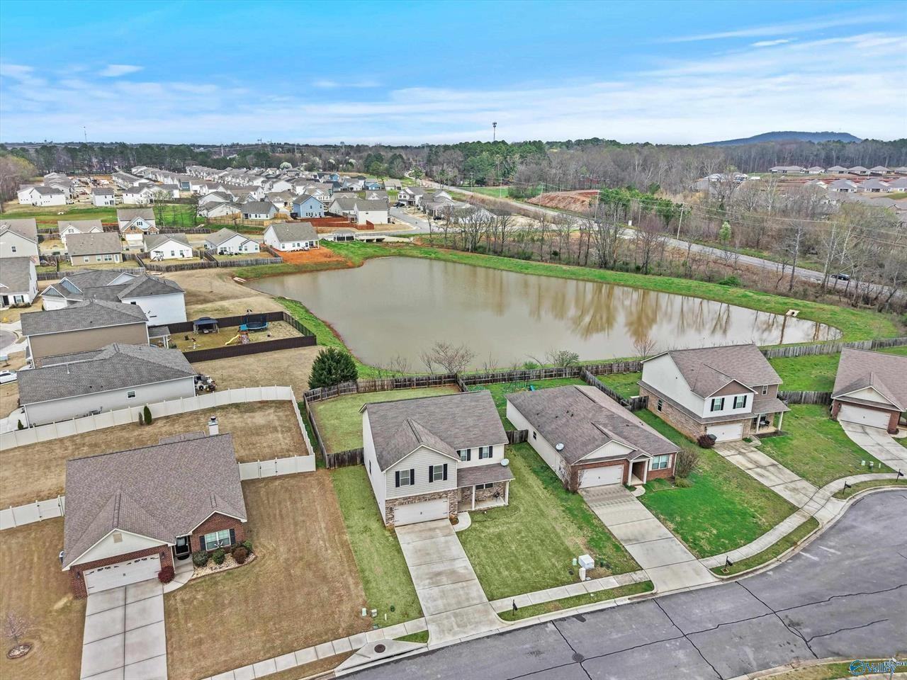 30057 Glenrose Way - Photo 3 of 10