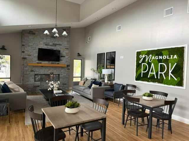 152 Kobus Ct - Photo 6 of 20