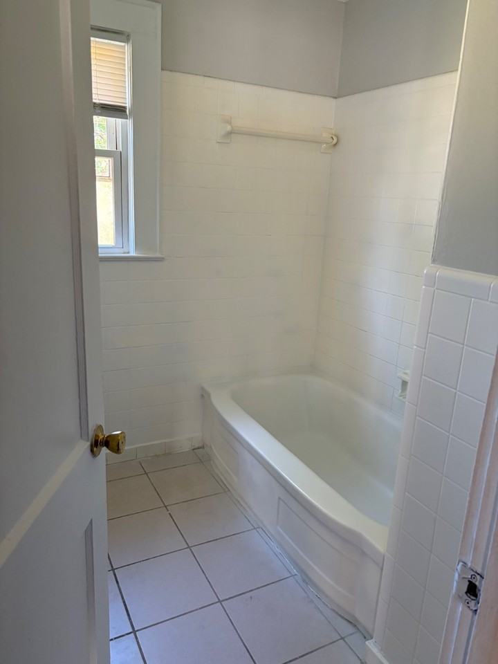 808 Eastway Dr - Photo 6 of 8