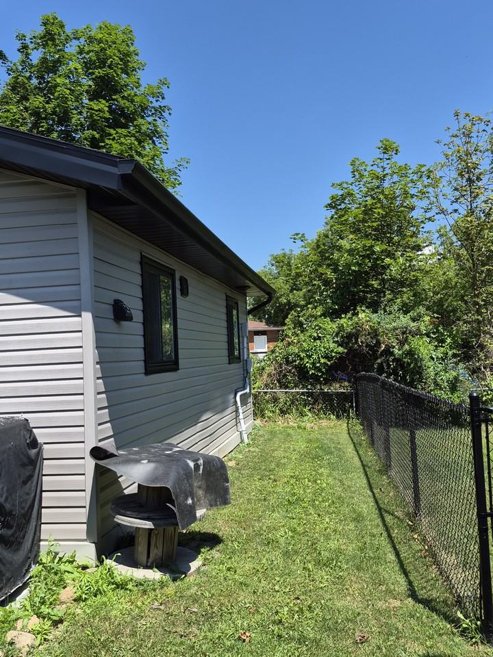 212 Little Ave - Photo 2 of 17
