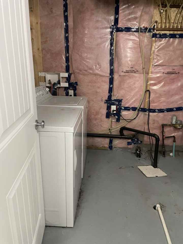 11715 122 St Nw - Photo 6 of 13