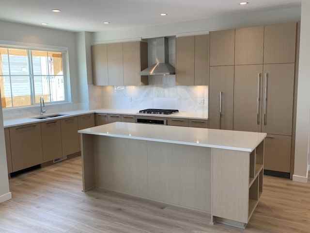 Westhampton 86 - Photo 2 of 25