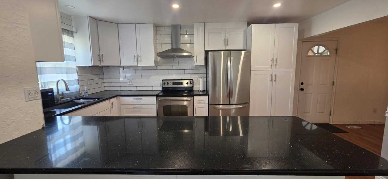 2713 W Dill Dr #1 - Photo 4 of 16