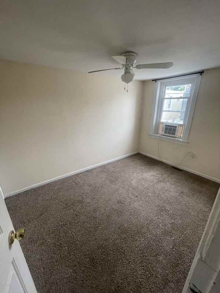 815 Livingston St #1 - Photo 7 of 8