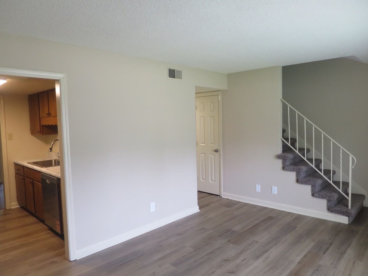 9019 Countryside Ln #D - Photo 6 of 22