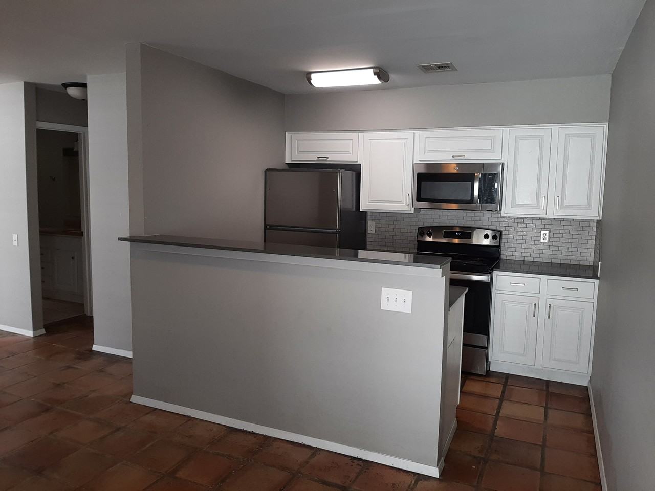 623 W University Ave #1 - Photo 3 of 7