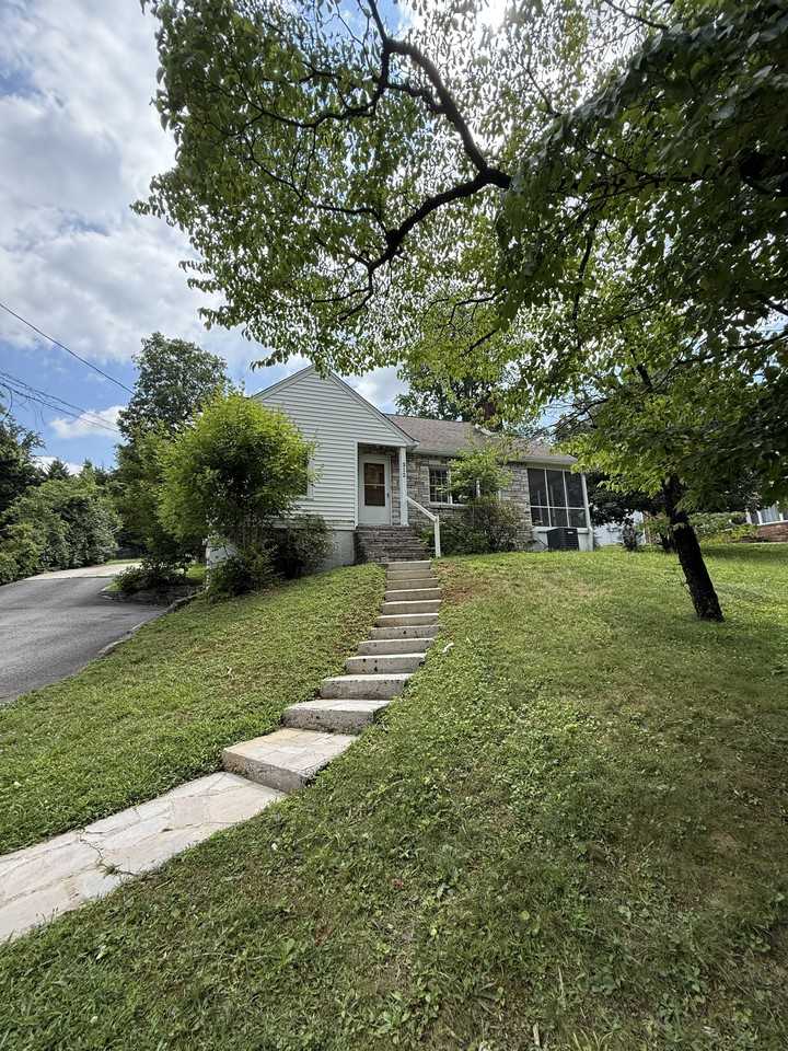 312 N Chilhowee Dr #1 - Photo 2 of 25