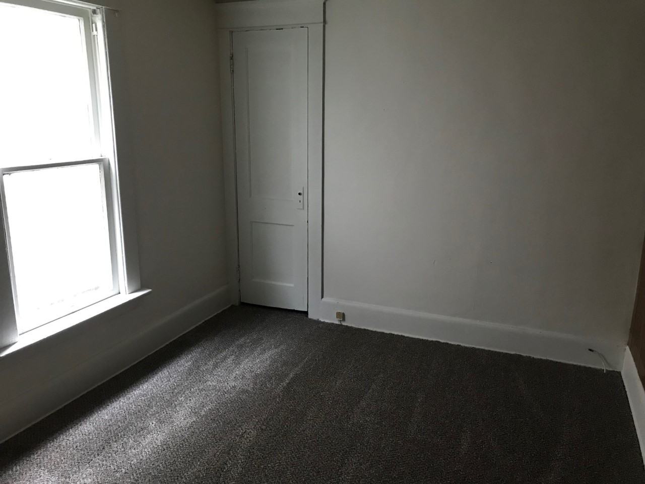 219 Chestnut St #1 - Photo 4 of 5