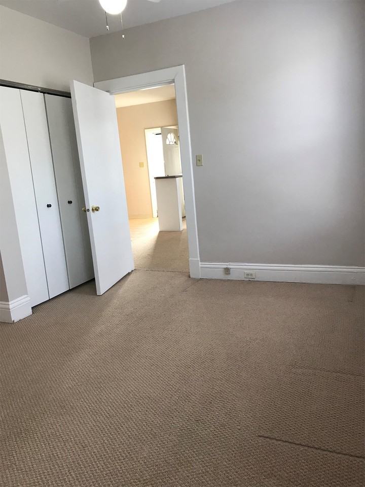 1025 Stratmore AvenueApt 2 - 1st Floor, Rear #2 - Photo 7 of 16