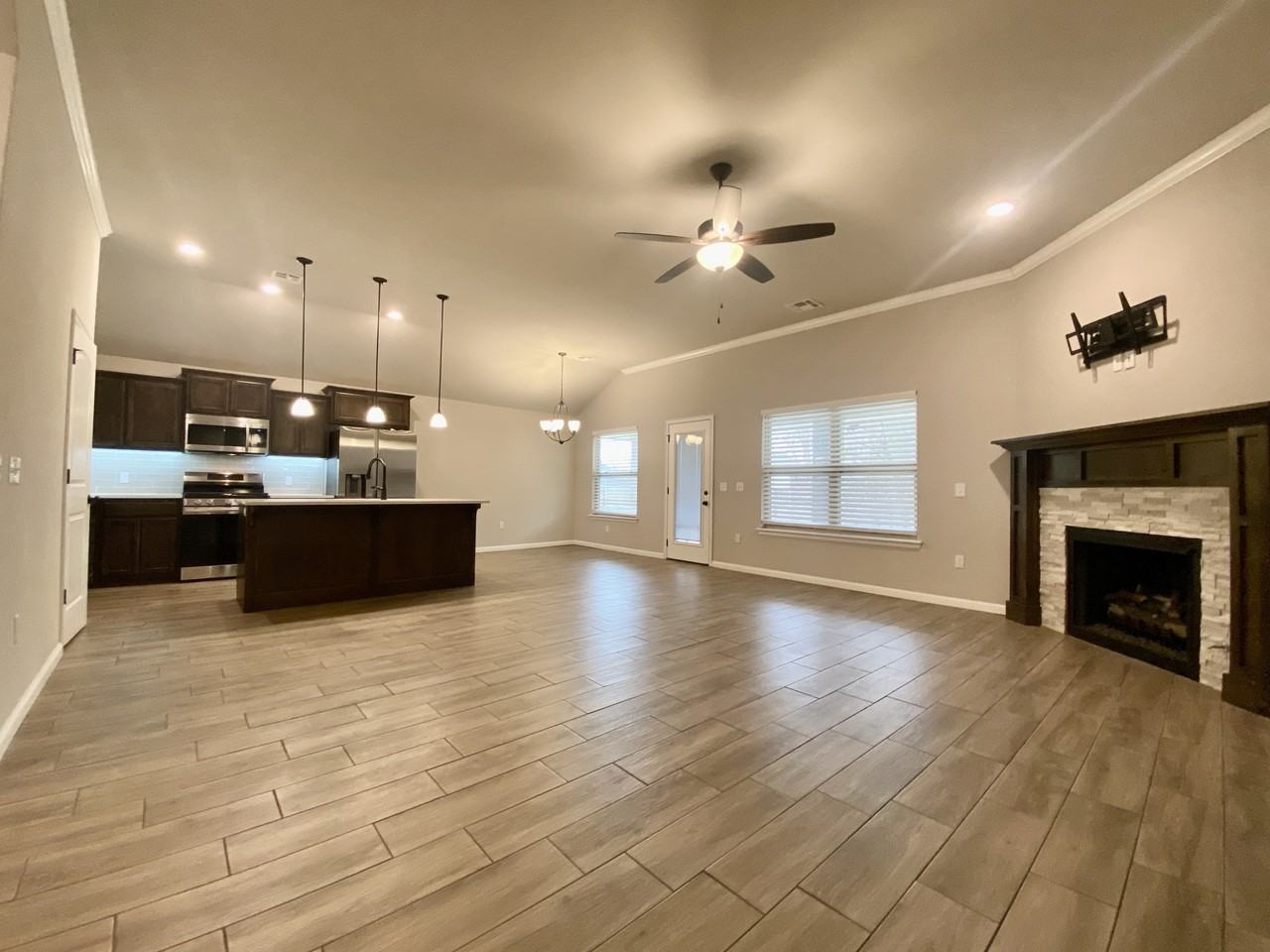 1144 Osprey Dr #1 - Photo 2 of 15