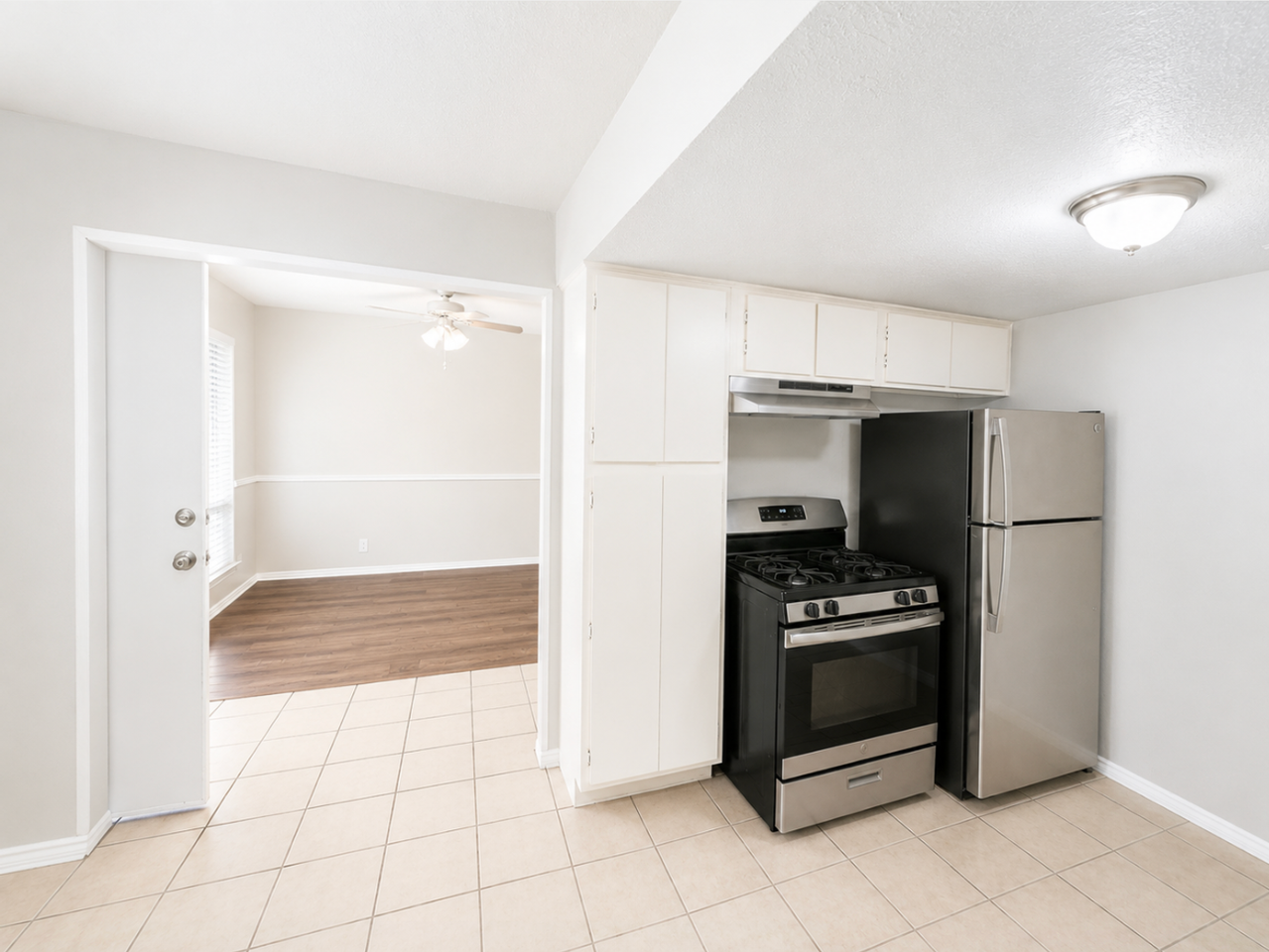 Enclave Apartments - Photo 3 of 17
