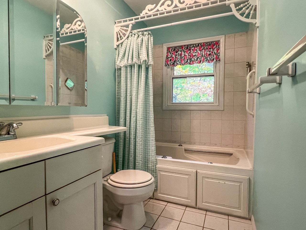 102 Raymbault Dr #1 - Photo 4 of 17