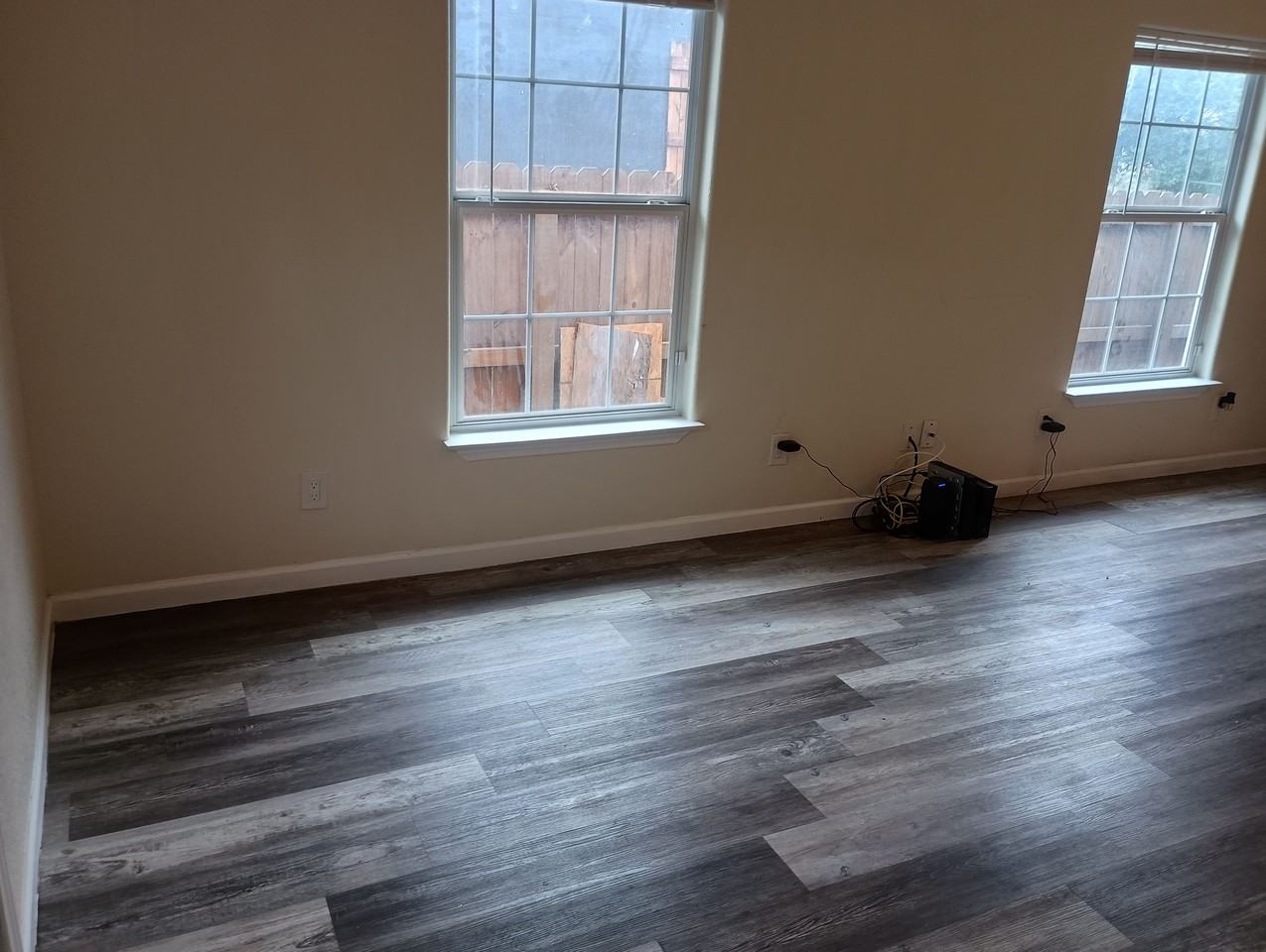 215 N Polaris St - Photo 5 of 23