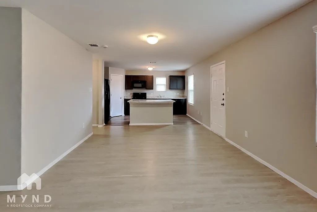 9539 Apple Ridge Lane - Photo 3 of 11