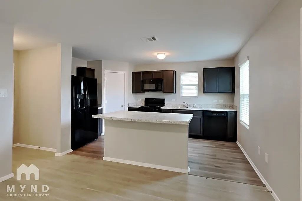 9539 Apple Ridge Lane - Photo 2 of 11