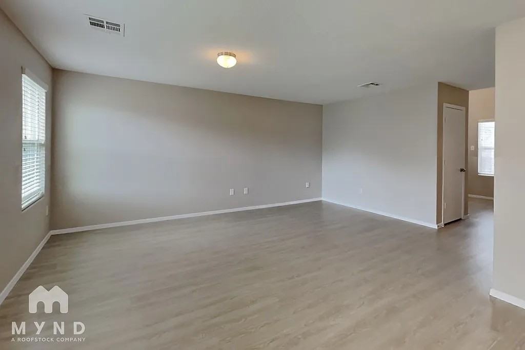 9539 Apple Ridge Lane - Photo 6 of 11