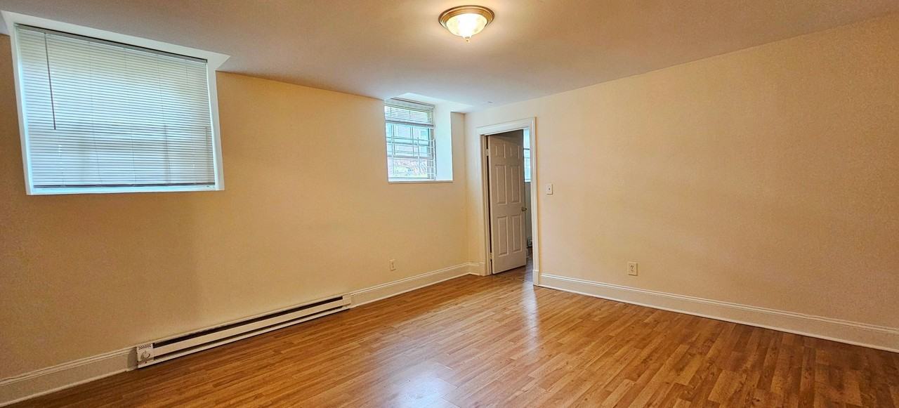 Chadford Apartments - Photo 3 of 50