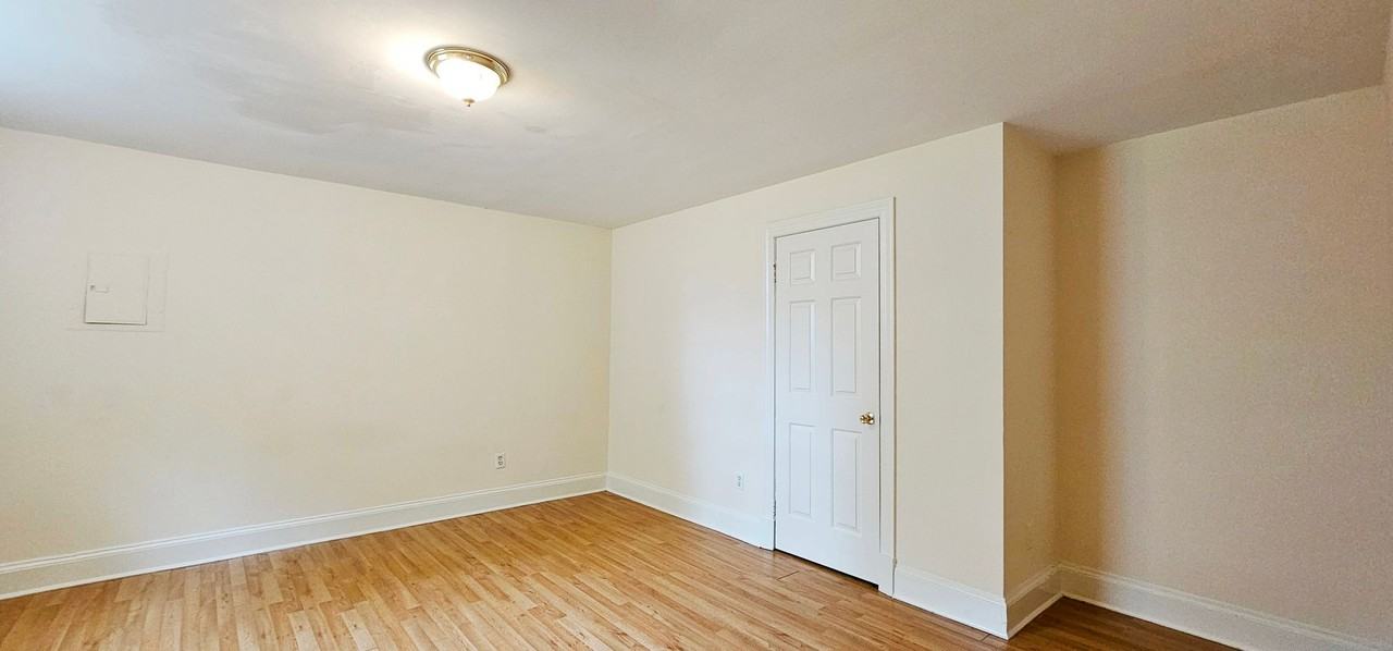 Chadford Apartments - Photo 6 of 50