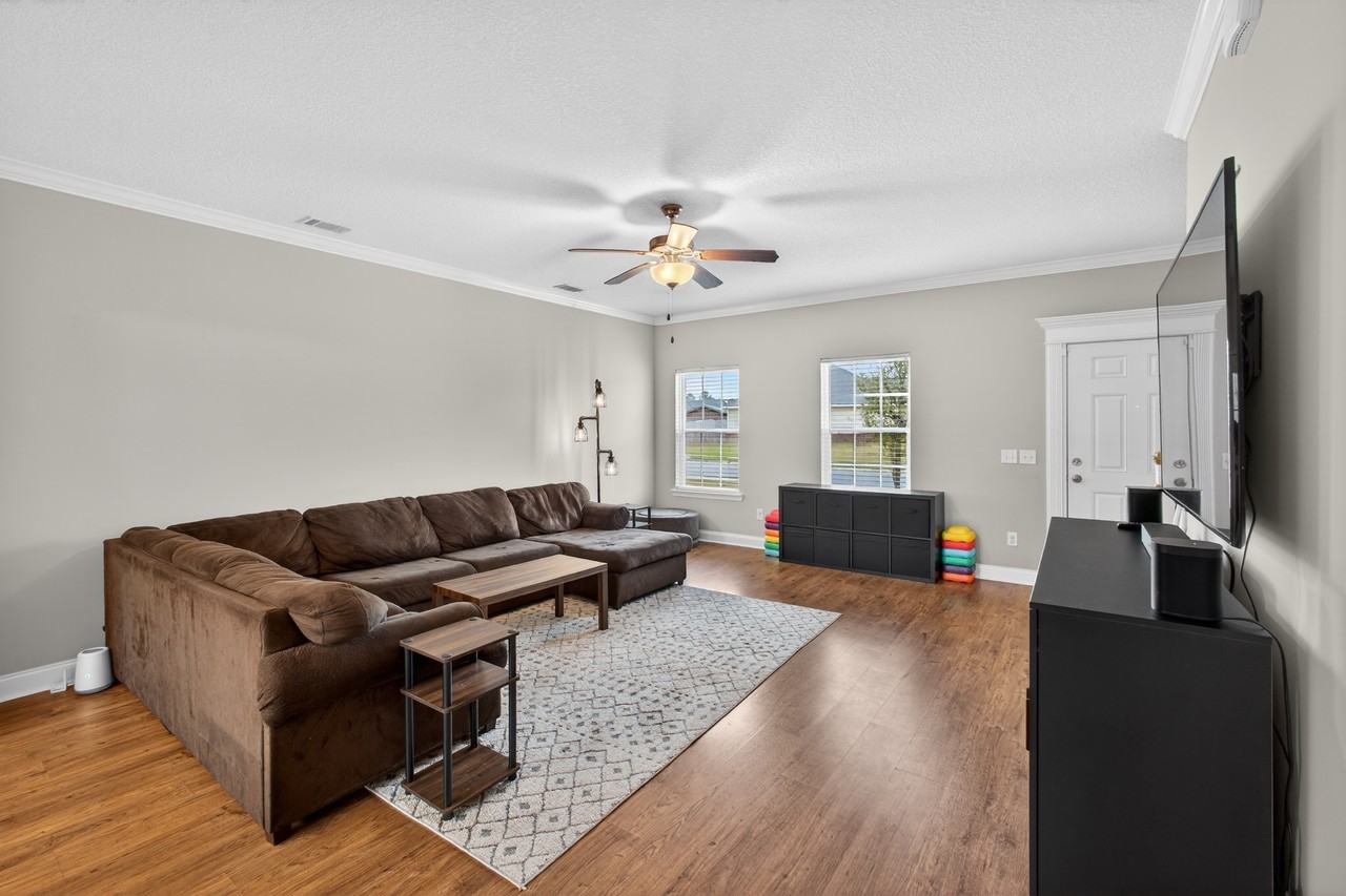 245 Alcott Cir #1 - Photo 5 of 44