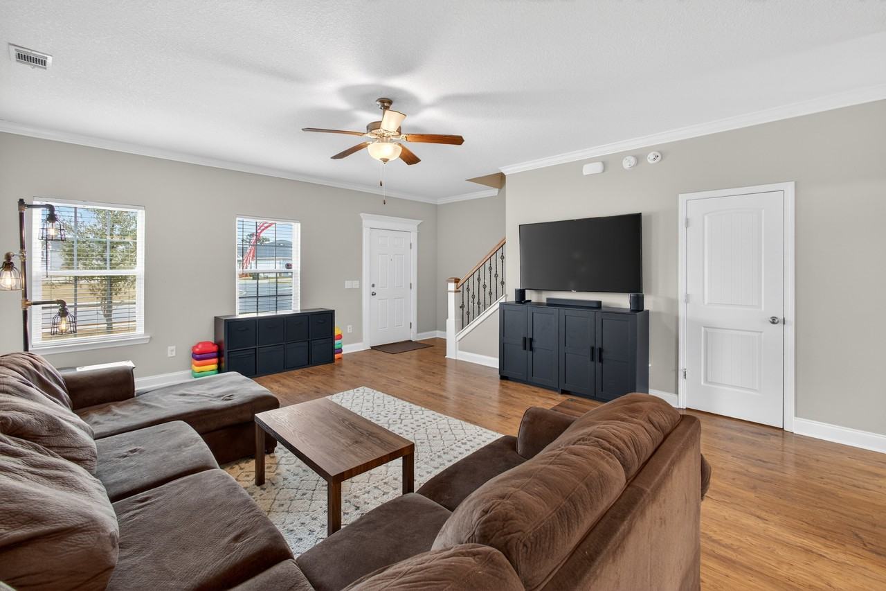 245 Alcott Cir #1 - Photo 6 of 44