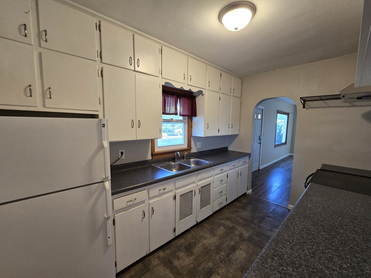 867 Maxwell St #1 - Photo 4 of 21