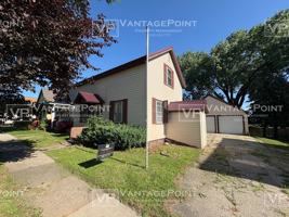 featured image of 513 E Quincy St #1