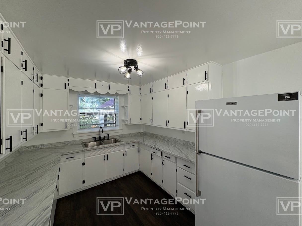513 E Quincy St #1 - Photo 4 of 17
