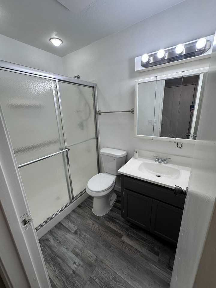 2805 Riverside Dr #1 - Photo 3 of 10