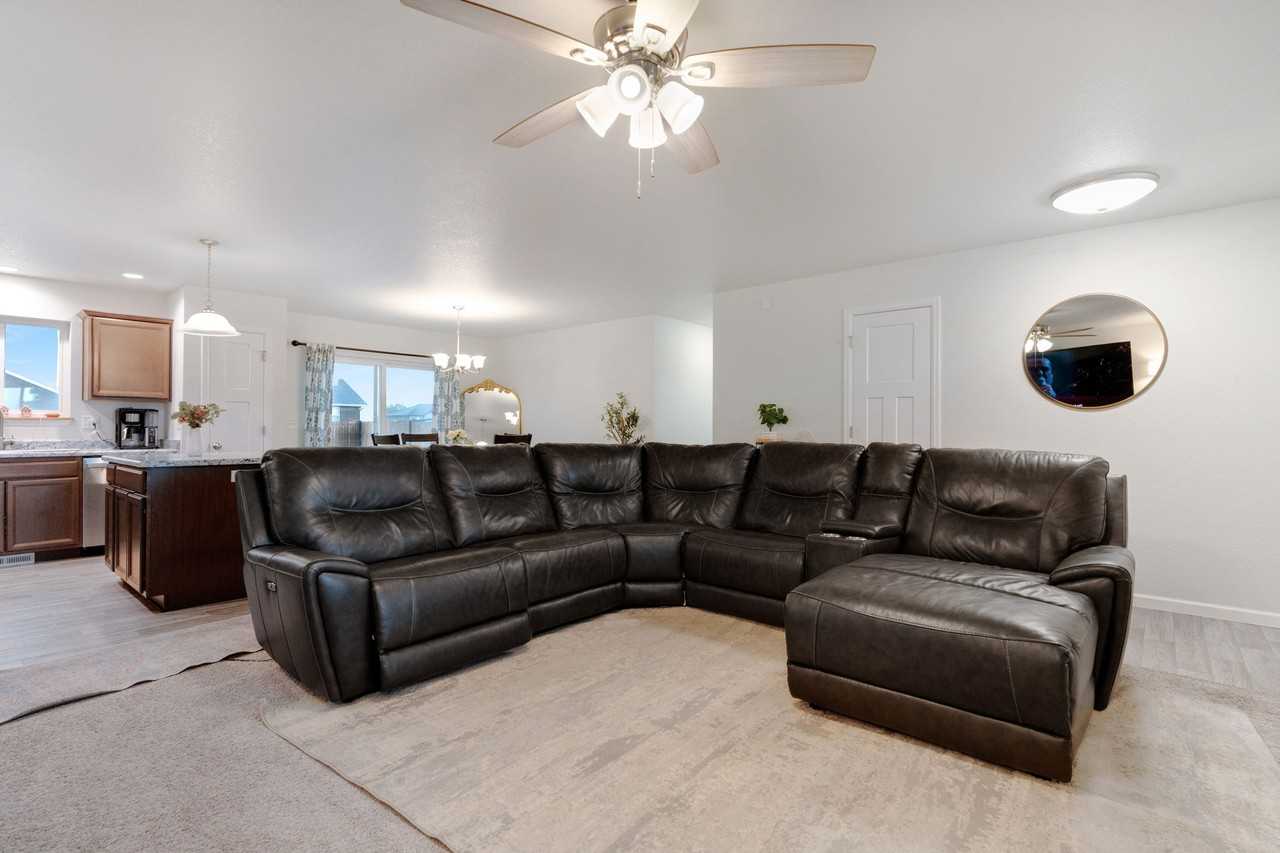420 S Clarion Dr #1 - Photo 2 of 22