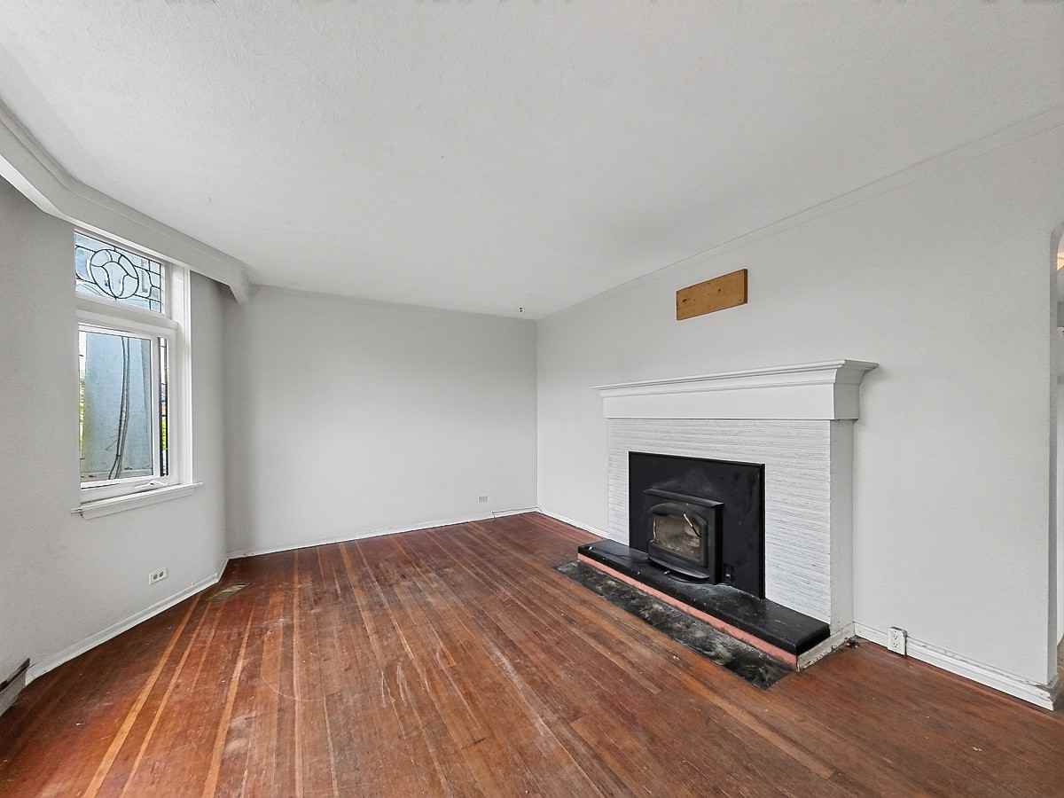 639 Prideaux St - Photo 2 of 44