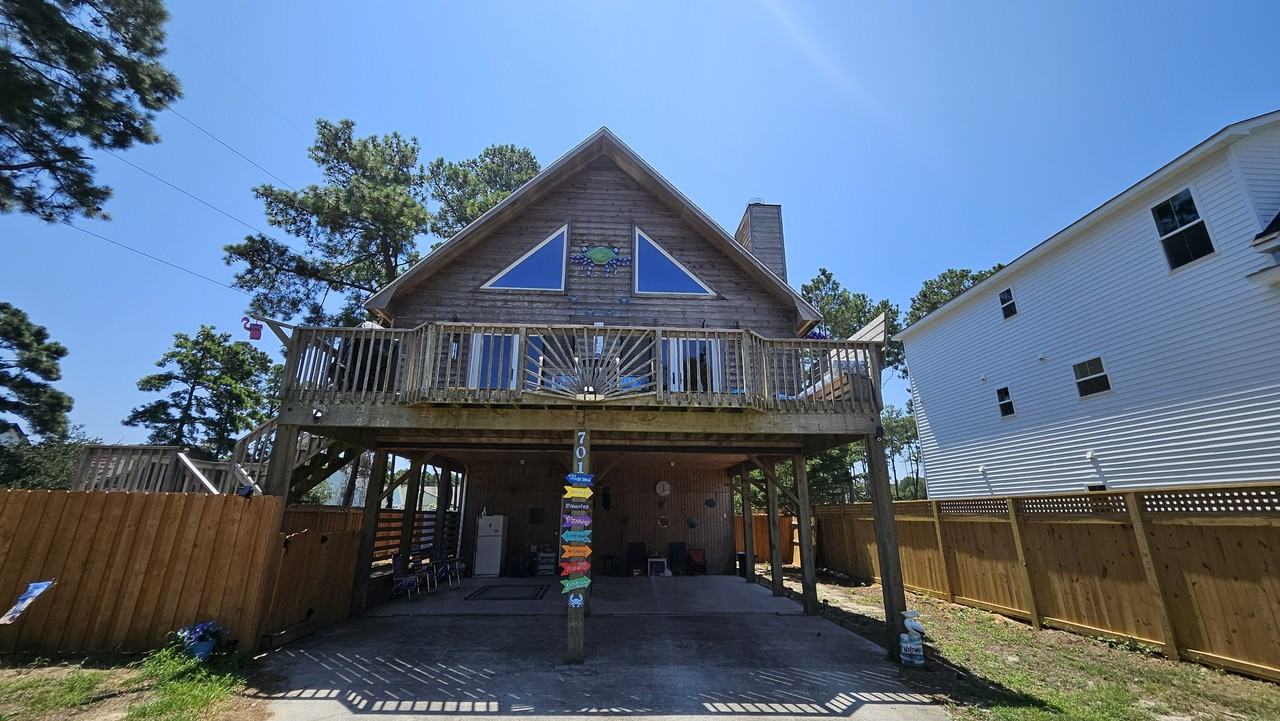 701 Teakwood Ln #1 - Photo 2 of 29