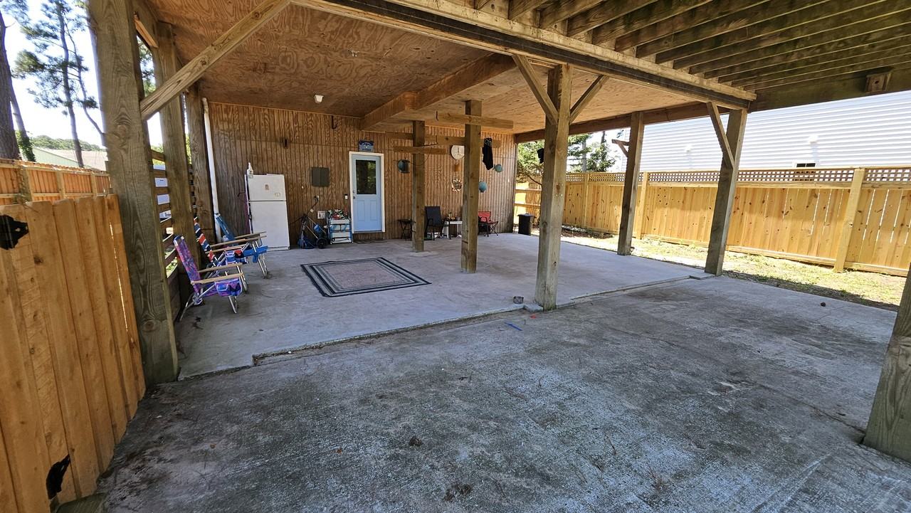 701 Teakwood Ln #1 - Photo 3 of 29