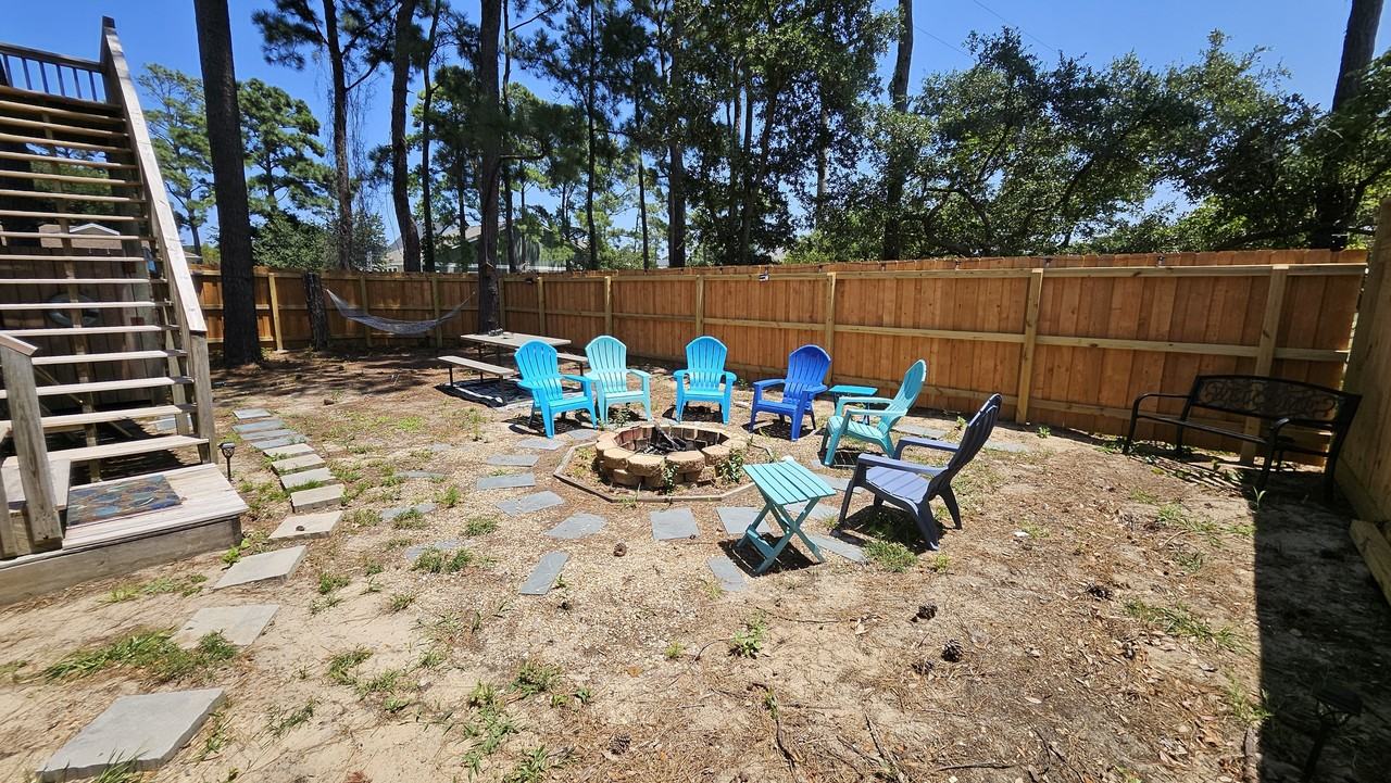 701 Teakwood Ln #1 - Photo 6 of 29