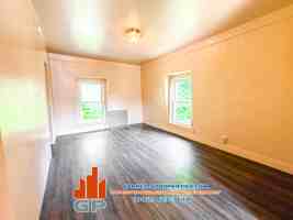 featured image of 1658 Main St #5